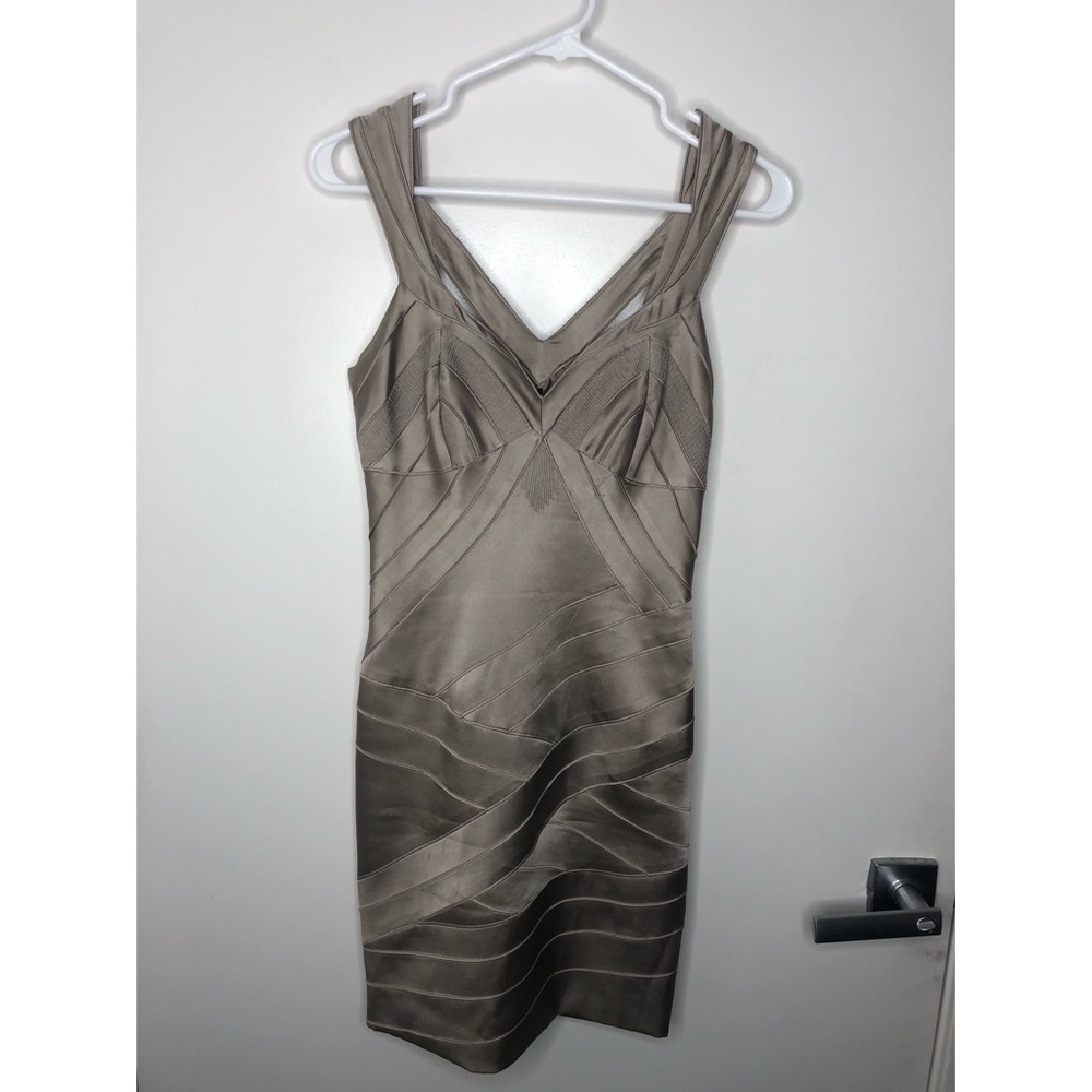 Satin mini dress. Silver/champagne color.
